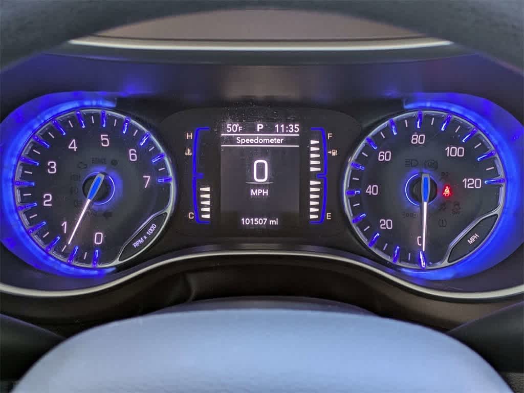 Thumbnail: 2021 Chrysler Voyager - 36