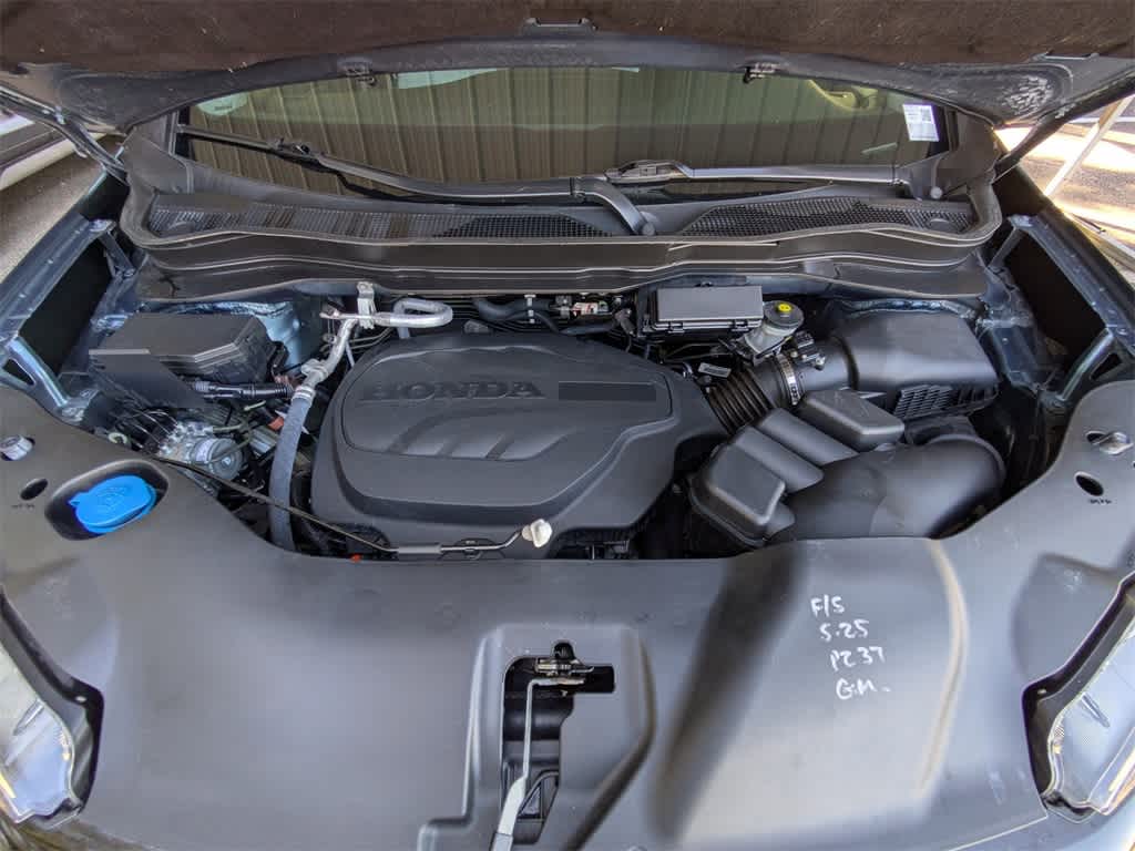 Thumbnail: 2021 Honda Pilot - 15