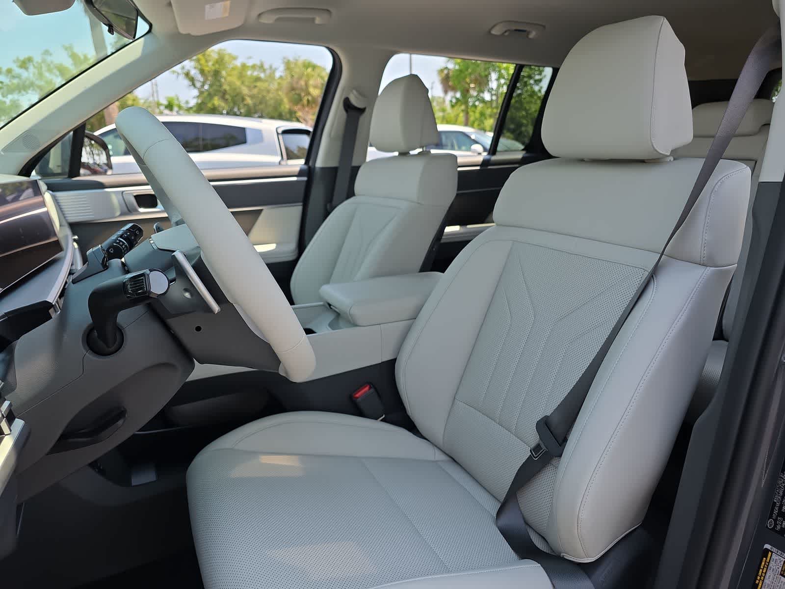 2025 Hyundai Santa Fe SEL 14