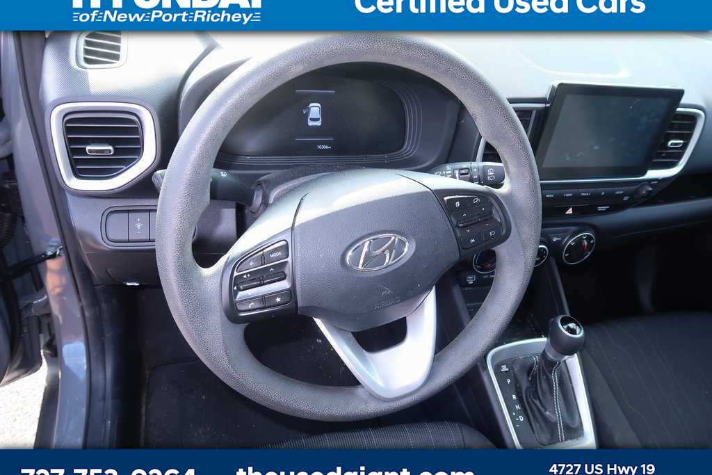 Thumbnail: 2023 Hyundai Venue - 9