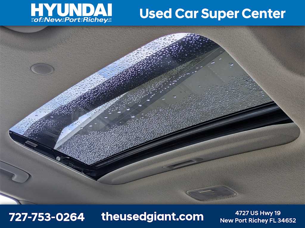 Thumbnail: 2024 Hyundai Venue - 21