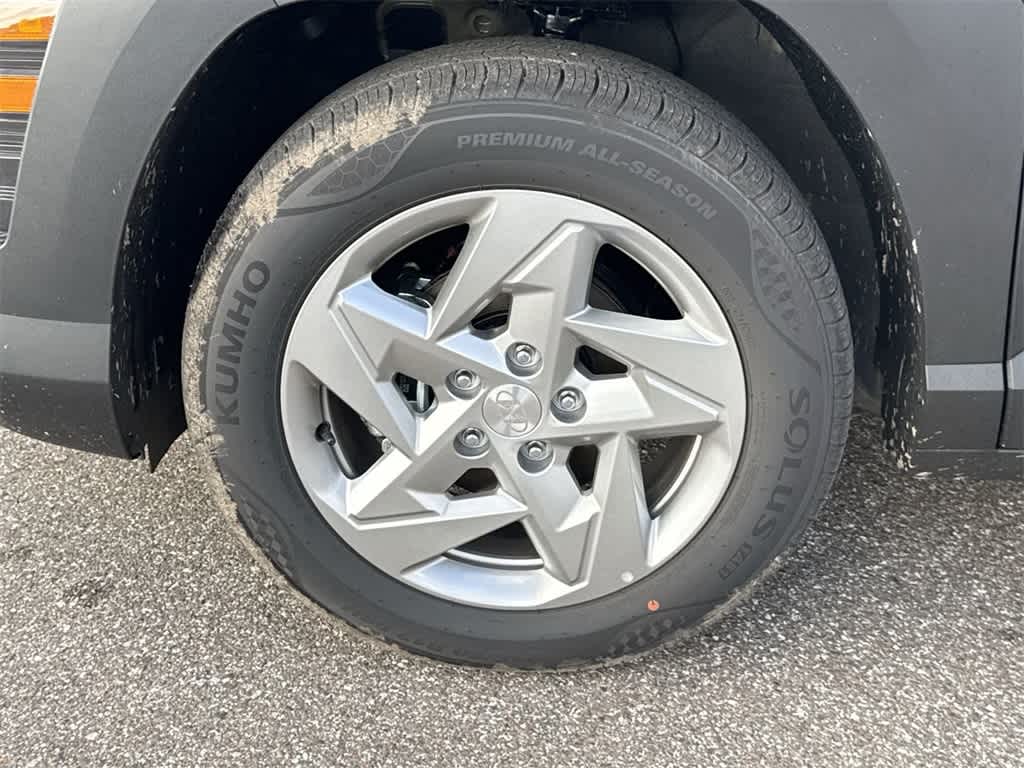 2025 Hyundai Kona SE 11