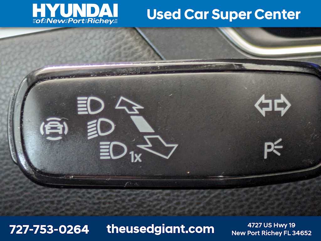 Thumbnail: 2022 Volkswagen Tiguan - 35