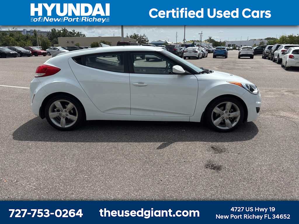 Thumbnail: 2015 Hyundai Veloster - 6