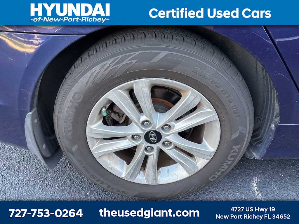 Thumbnail: 2011 Hyundai Sonata - 5