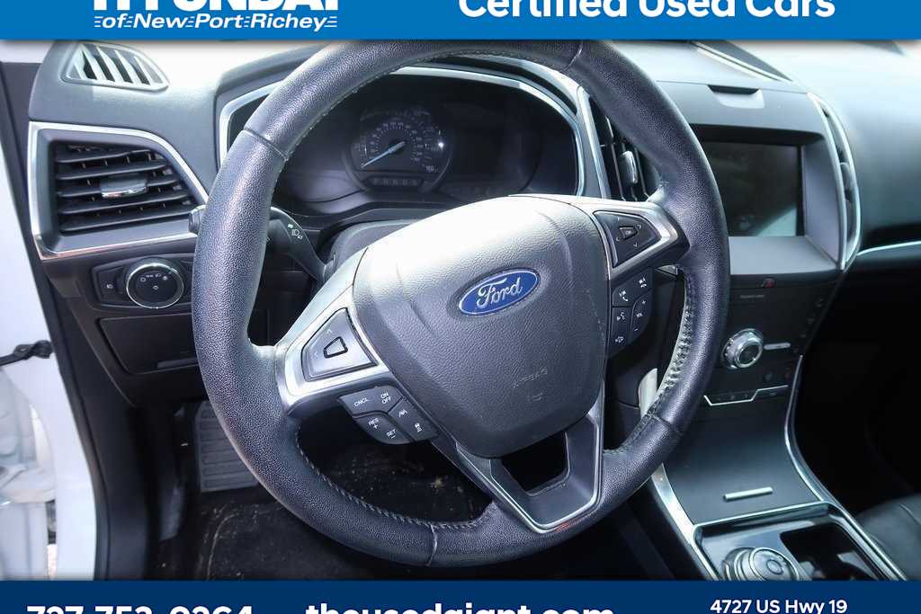 Thumbnail: 2020 Ford Edge - 12