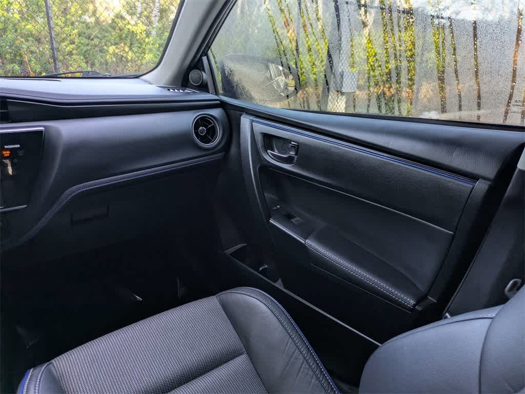 Thumbnail: 2017 Toyota Corolla - 17