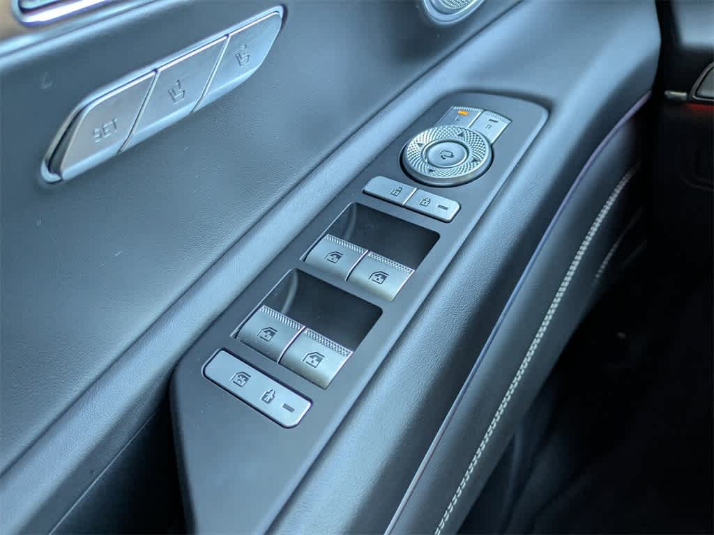 Thumbnail: 2023 Genesis GV80 - 38