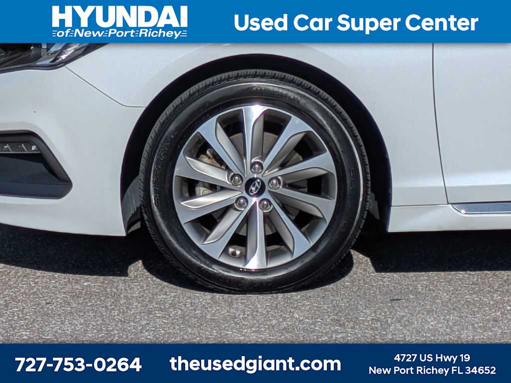 Thumbnail: 2016 Hyundai Sonata - 10