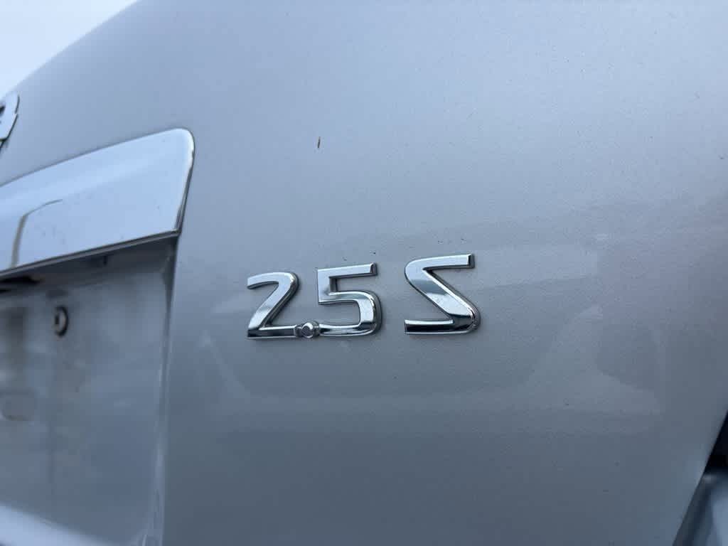 Thumbnail: 2010 Nissan Altima - 5