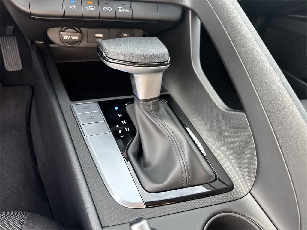 Thumbnail: 2025 Hyundai Elantra - 28