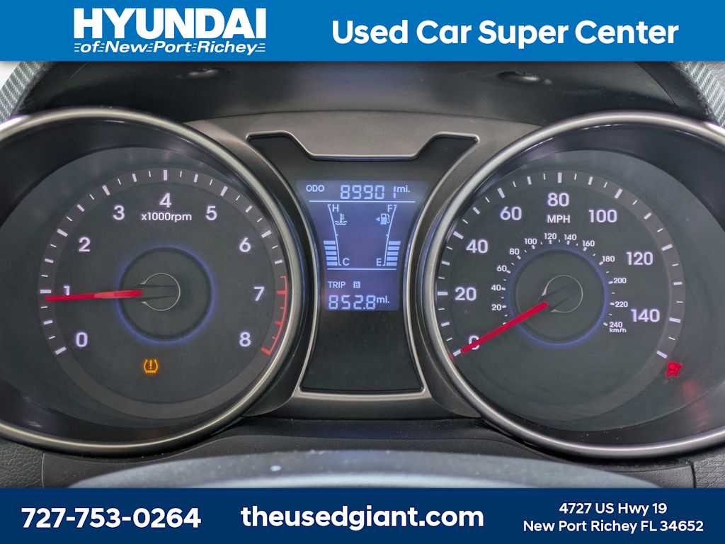 Thumbnail: 2012 Hyundai Veloster - 29