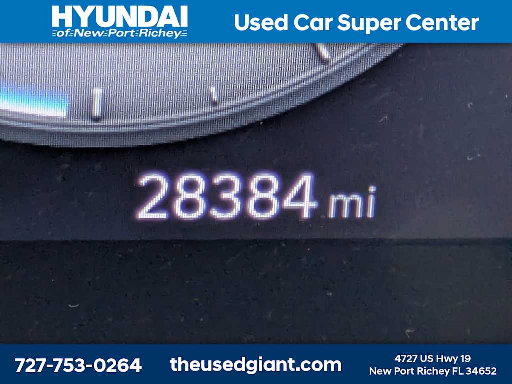 Thumbnail: 2024 Hyundai Elantra - 32
