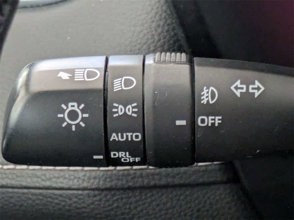 Thumbnail: 2022 Toyota RAV4 - 38