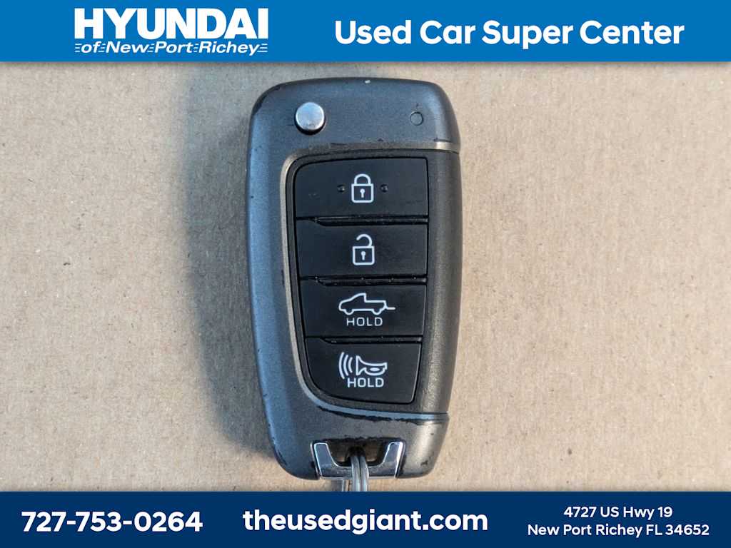 Thumbnail: 2023 Hyundai Santa Cruz - 31
