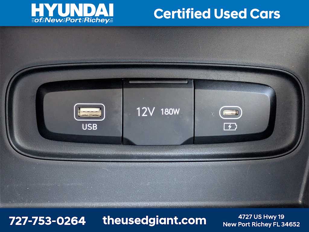 Thumbnail: 2023 Hyundai Venue - 22