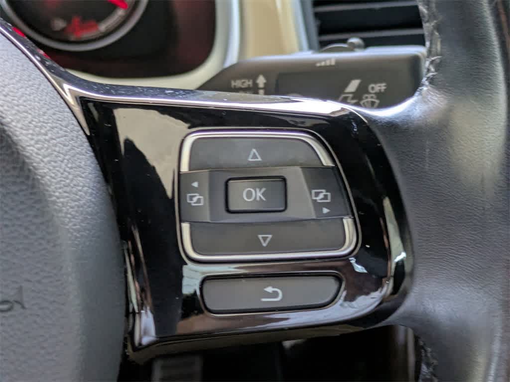 Thumbnail: 2019 Volkswagen Beetle - 26