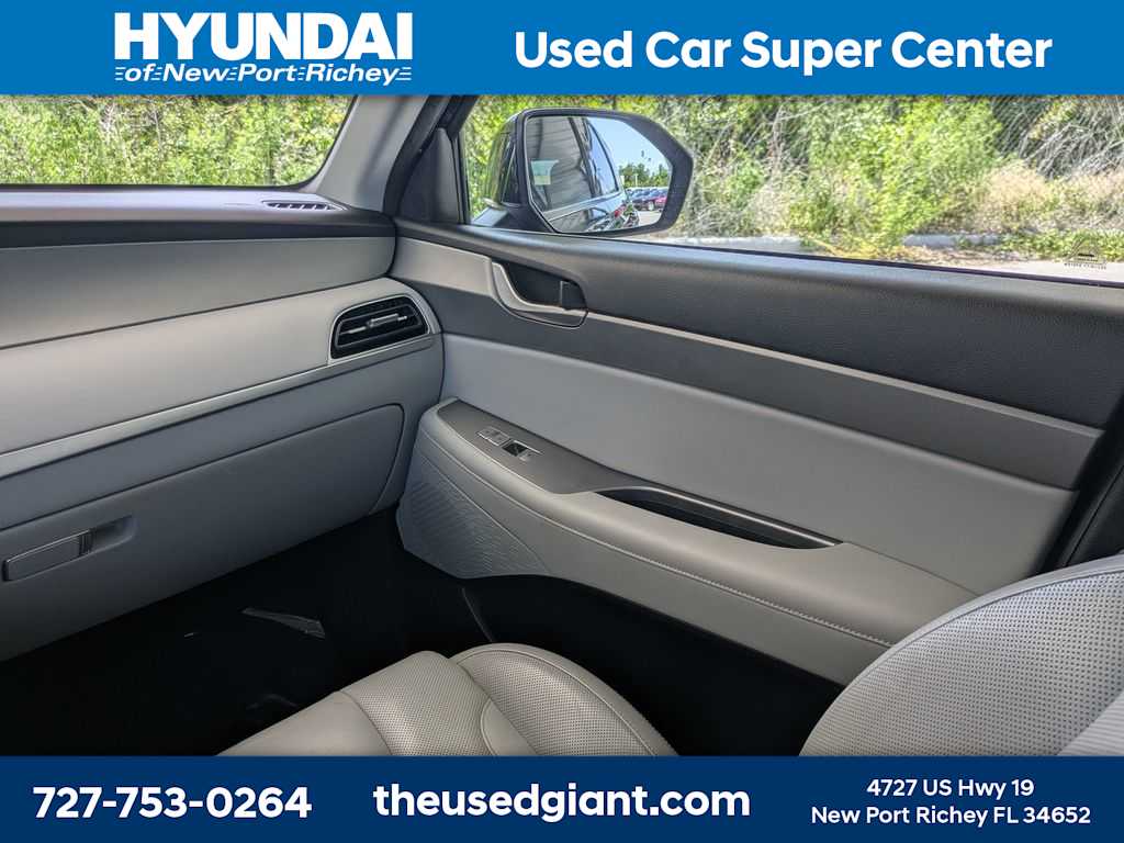 Thumbnail: 2022 Hyundai Palisade - 21