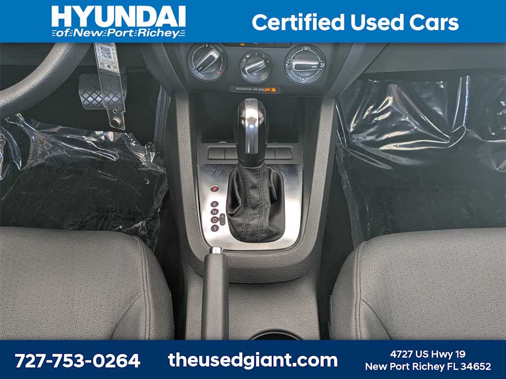 Thumbnail: 2011 Volkswagen Jetta - 20