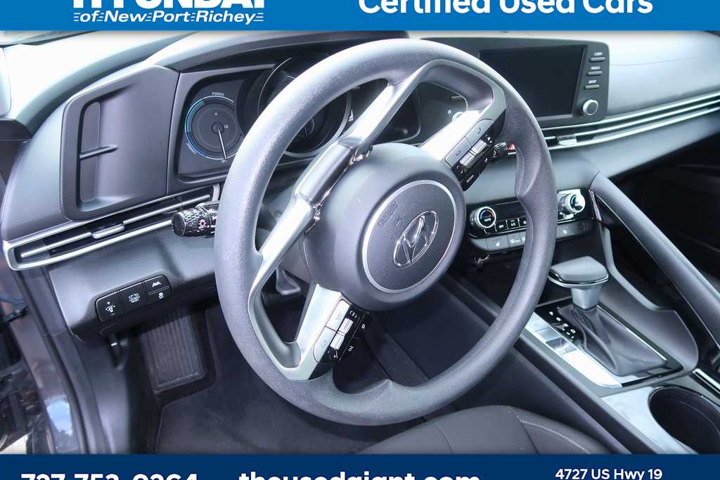 Thumbnail: 2023 Hyundai Elantra - 11