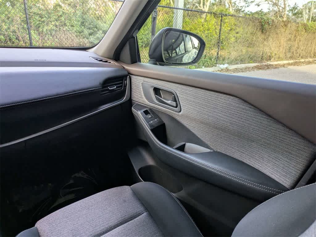 Thumbnail: 2021 Nissan Rogue - 18