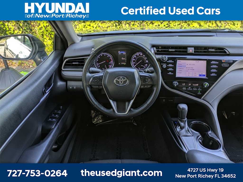 Thumbnail: 2019 Toyota Camry - 17