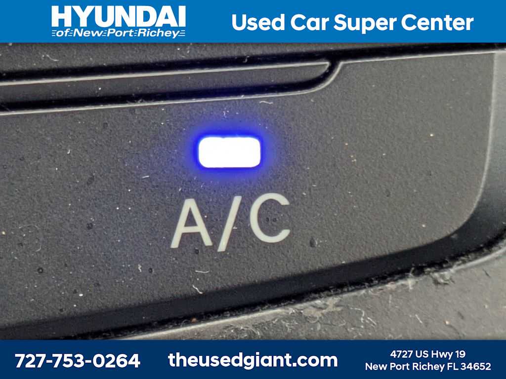 Thumbnail: 2012 Hyundai Sonata - 21