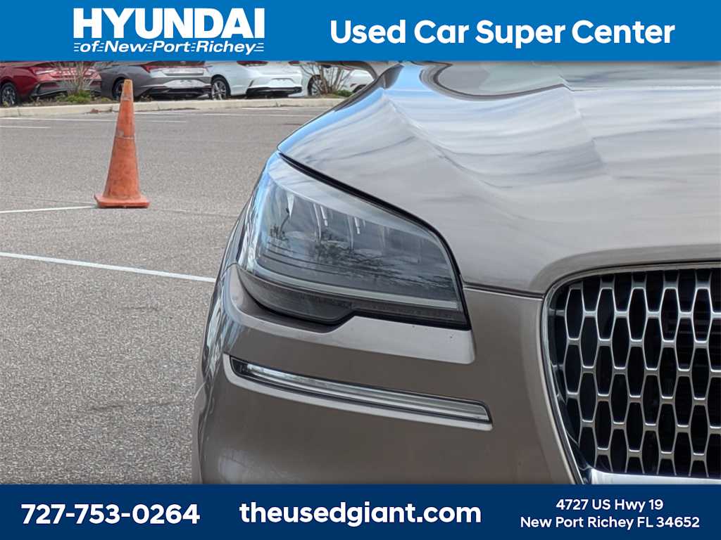 Thumbnail: 2021 Lincoln Aviator - 9