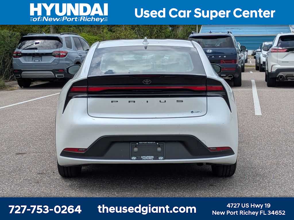 Thumbnail: 2024 Toyota Prius - 4