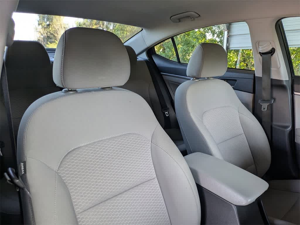 Thumbnail: 2020 Hyundai Elantra - 6