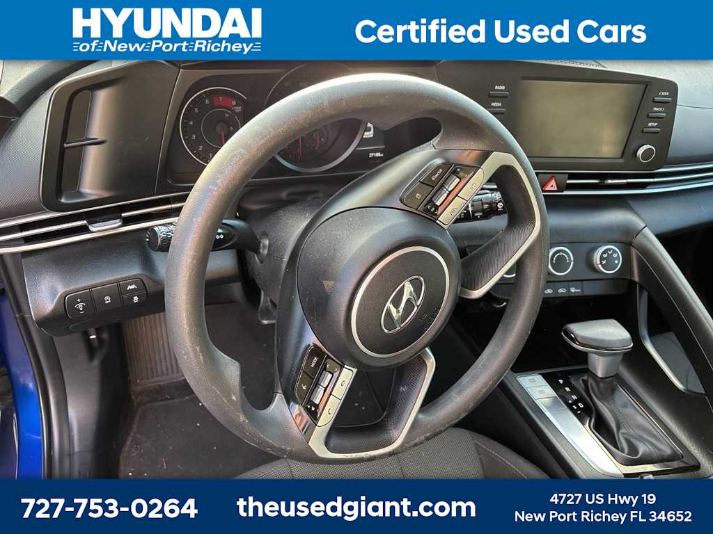 Thumbnail: 2023 Hyundai Elantra - 10