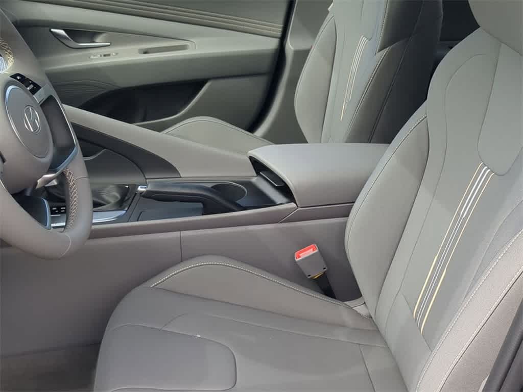 Thumbnail: 2026 Hyundai Elantra - 16