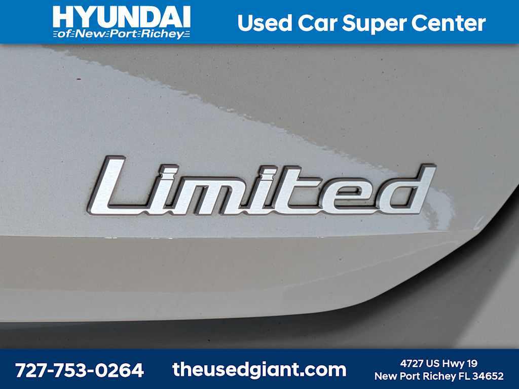 Thumbnail: 2024 Hyundai Elantra - 12