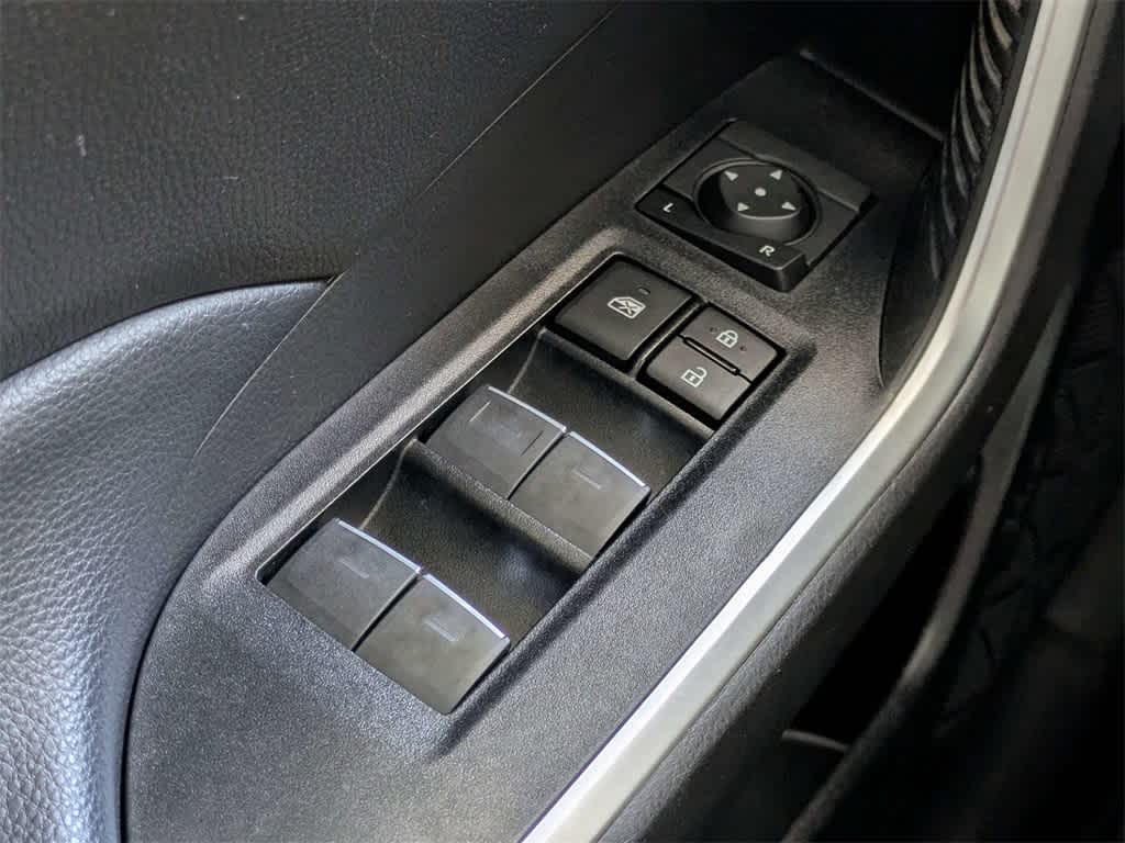 Thumbnail: 2022 Toyota RAV4 - 35