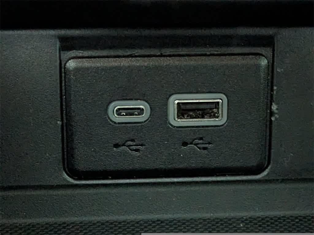 Thumbnail: 2023 Chevrolet Tahoe - 33