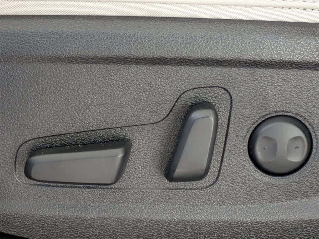 Thumbnail: 2020 Kia Telluride - 27