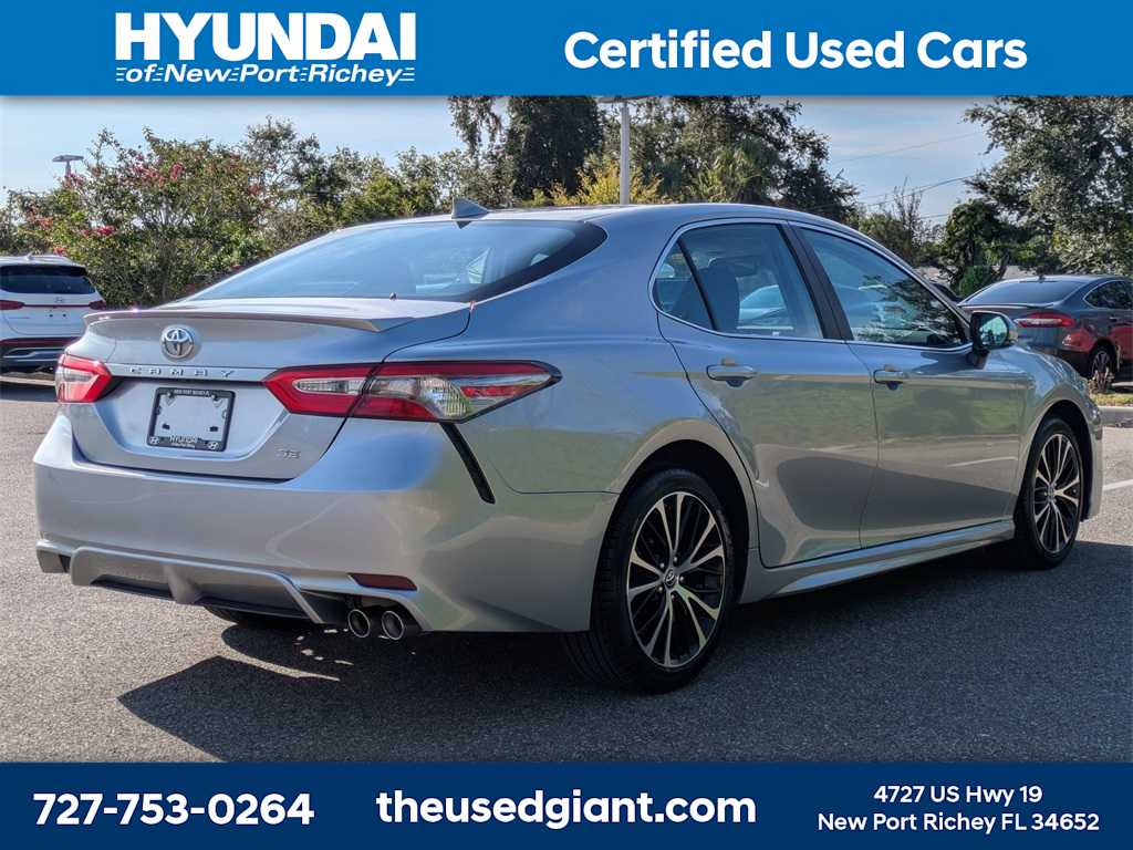 Thumbnail: 2019 Toyota Camry - 5