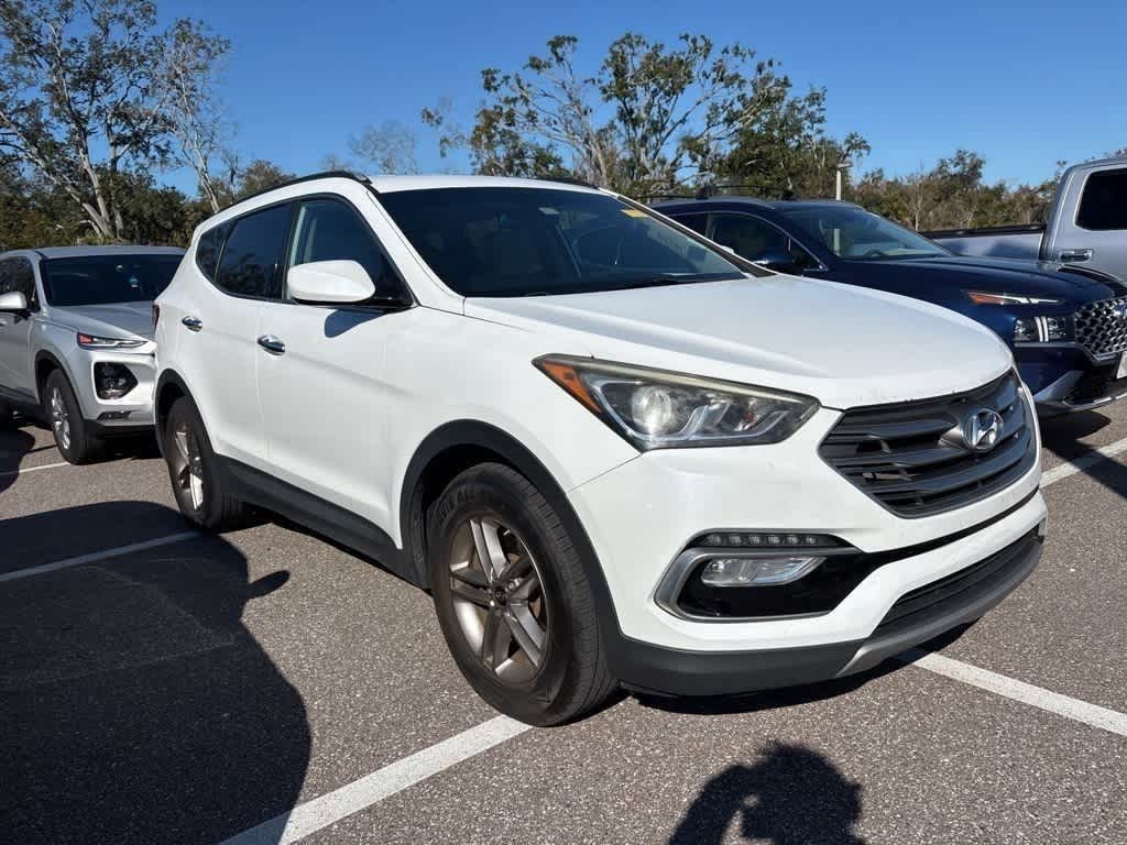 Thumbnail: 2017 Hyundai Santa Fe - 4
