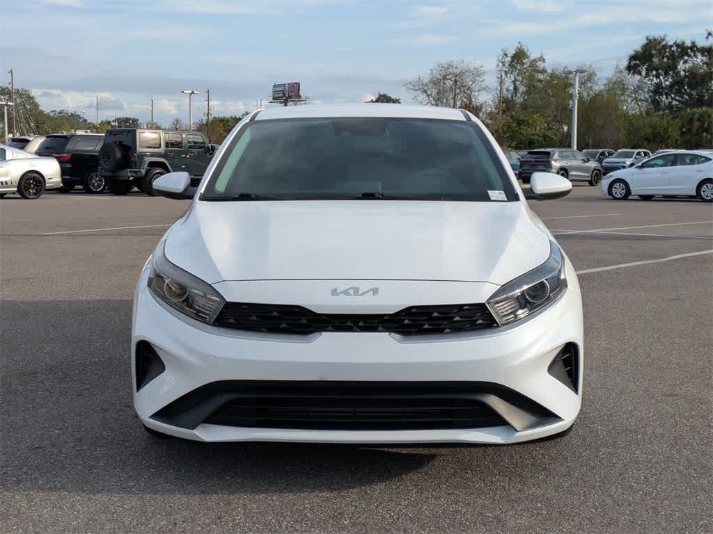 Thumbnail: 2022 Kia Forte - 8