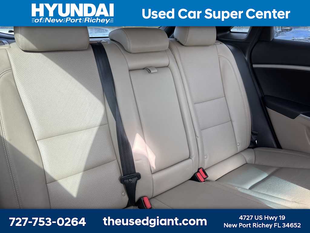 Thumbnail: 2014 Hyundai Elantra - 8