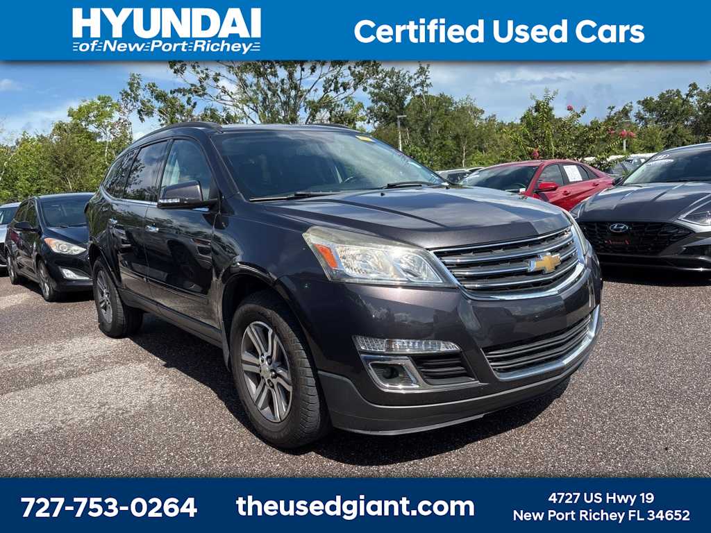Thumbnail: 2015 Chevrolet Traverse - 4