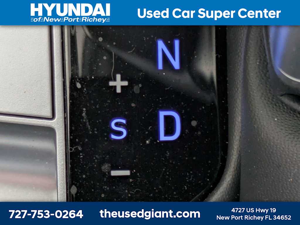 Thumbnail: 2022 Hyundai Elantra - 21