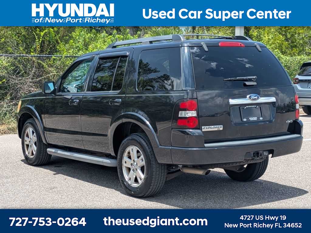 Thumbnail: 2010 Ford Explorer - 3