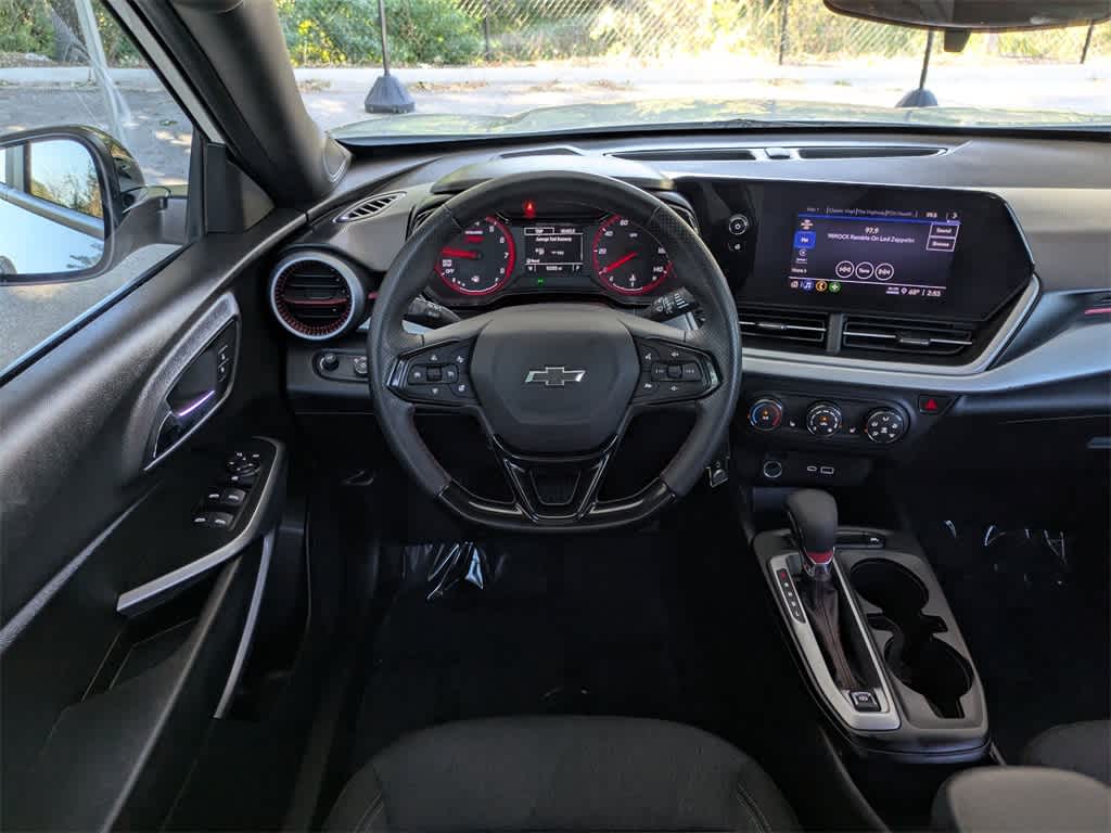 Thumbnail: 2024 Chevrolet Trax - 17