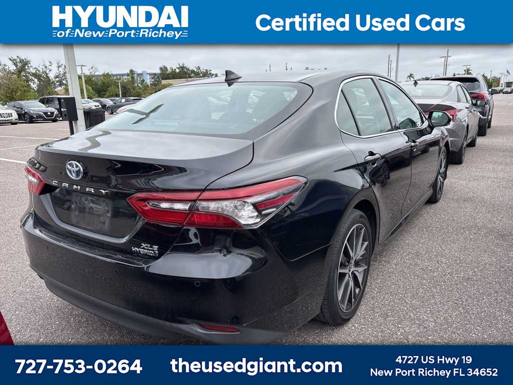 Thumbnail: 2022 Toyota Camry - 3