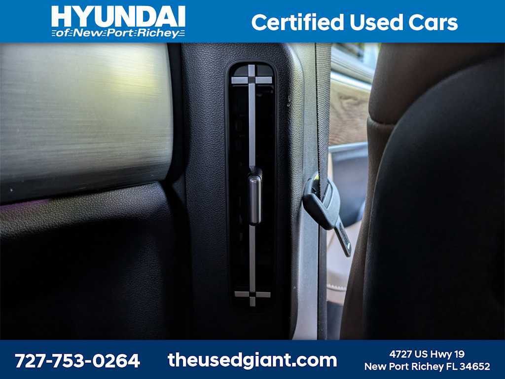 Thumbnail: 2025 Hyundai Santa Fe - 21