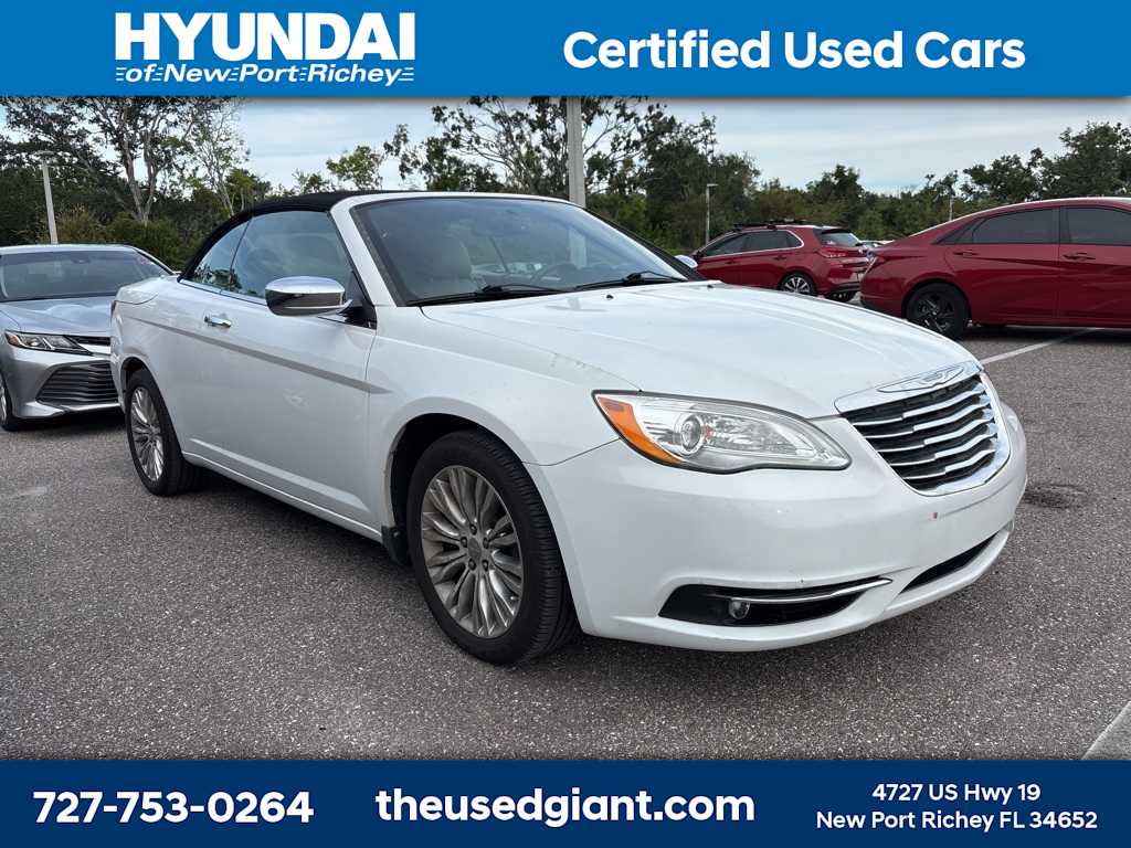 Thumbnail: 2011 Chrysler 200 - 4