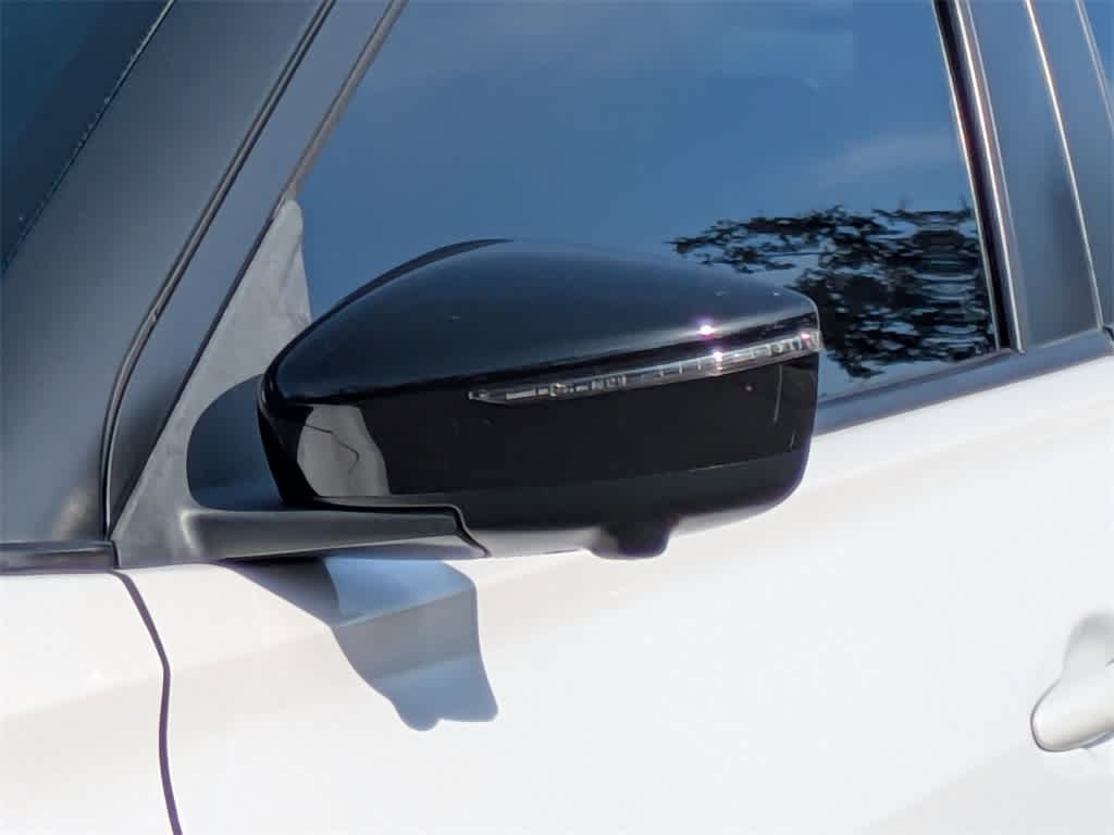 Thumbnail: 2021 Nissan Kicks - 11