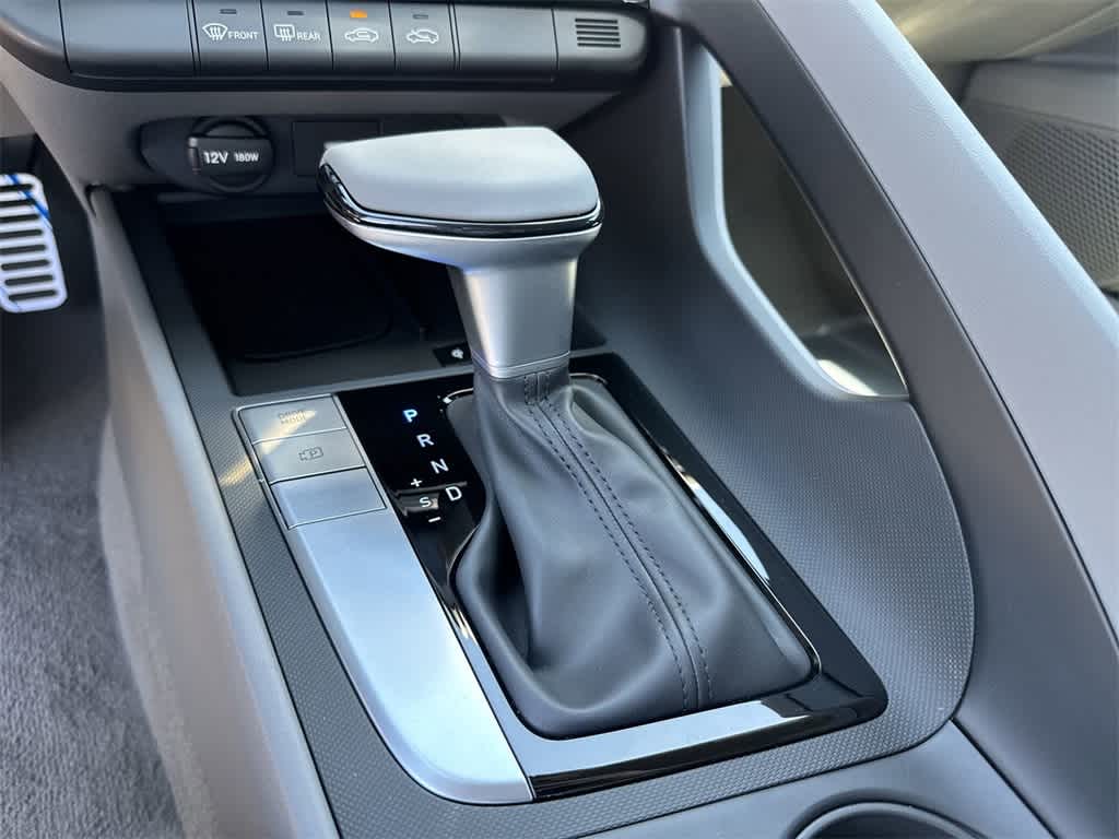 2025 Hyundai Elantra Sport 28