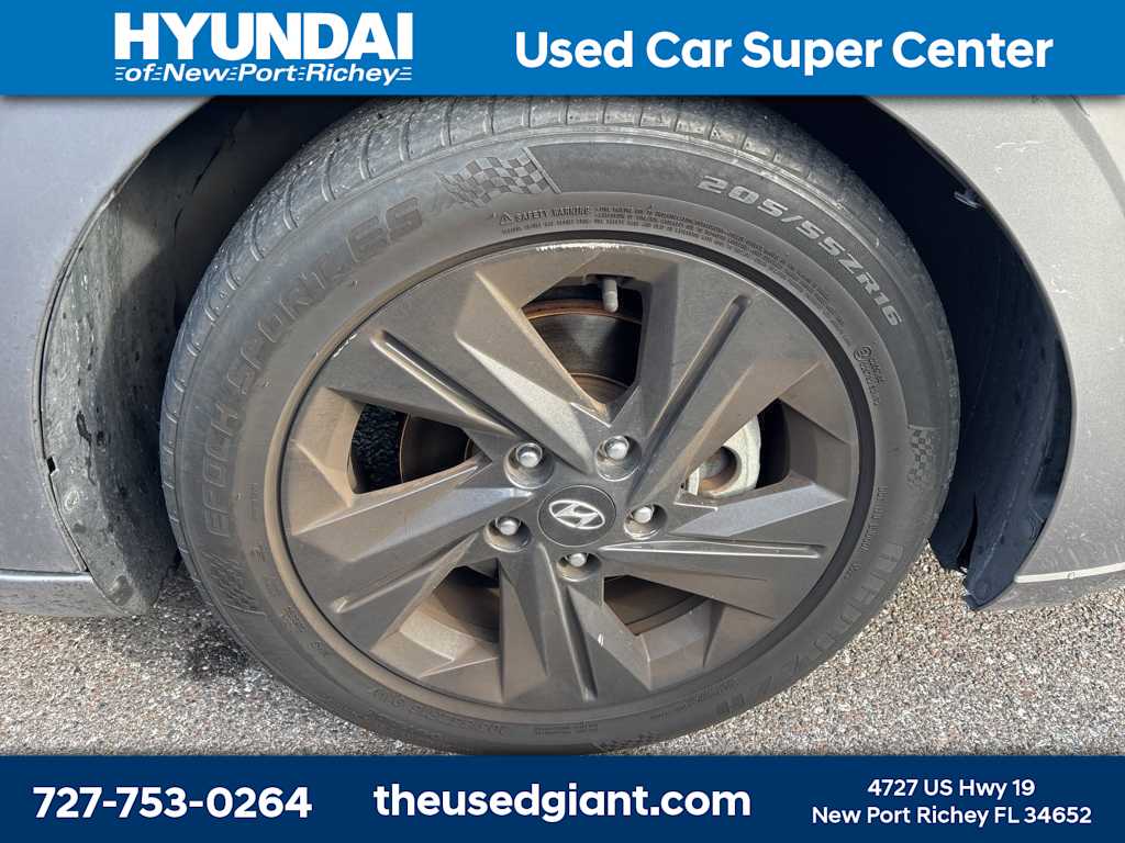 Thumbnail: 2021 Hyundai Elantra - 5